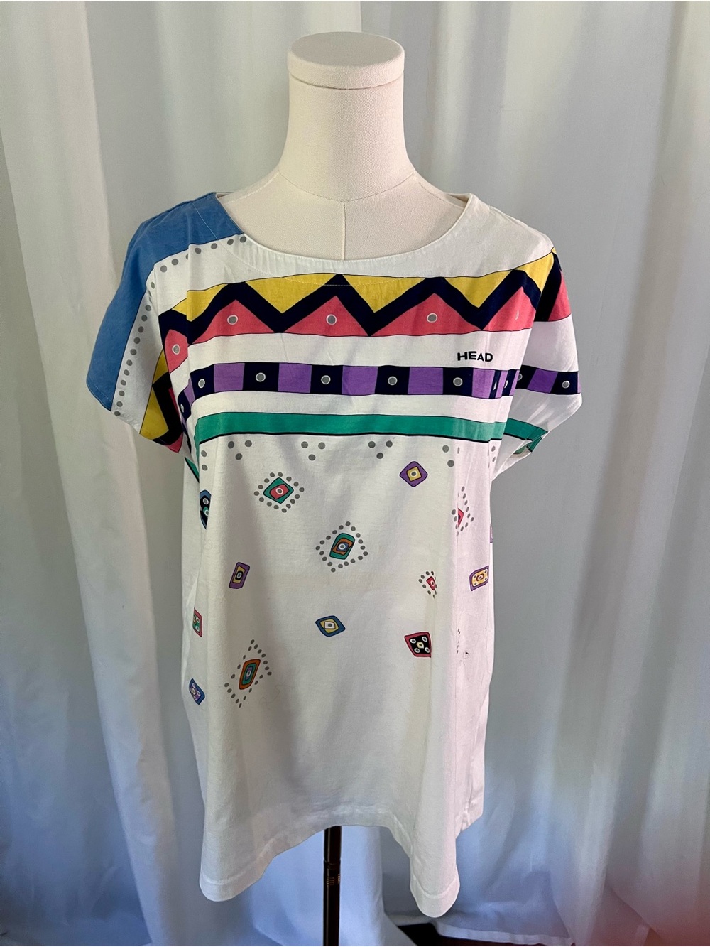 HEAD White Short-Sleeve Tee with Multicolor Geometric Print